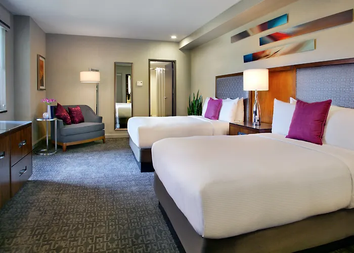 Pet Friendly hotel: Hilton Chicago