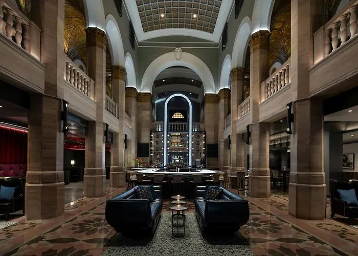 Сity center hotels Midland , Chicago, A Tribute Portfolio
